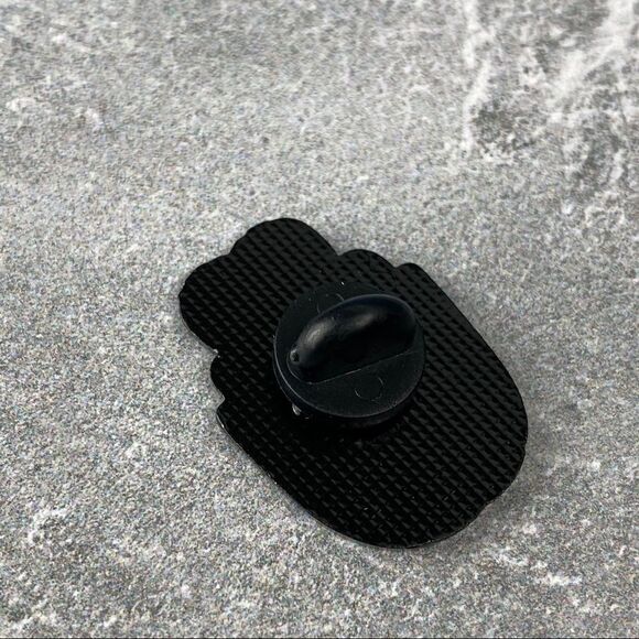 Cleo Hello Kitty Enamel Pin/ Brooch Lapel - Picture 5 of 6